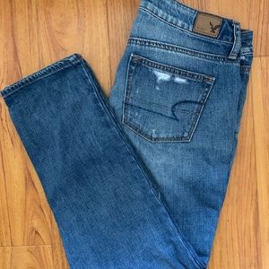 American Eagle Distressed Boy Crop Jeans